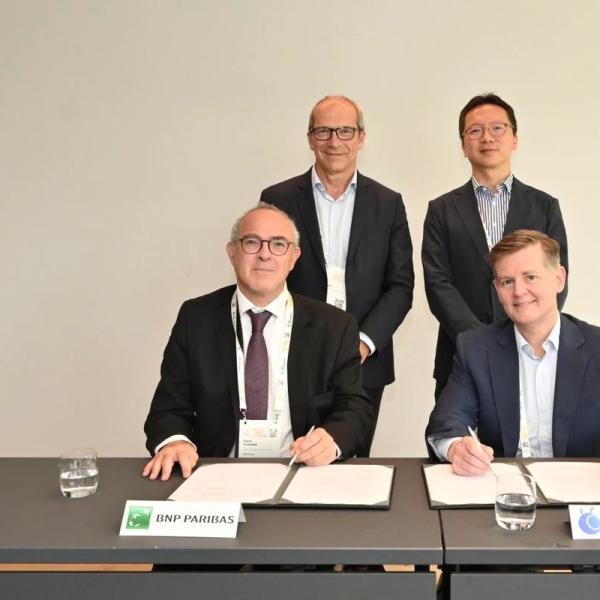 (Clockwise from top left) Marc Espagnon, Head of Payment and Cash Management at BNP Paribas, Kelvin Li, GM of Platform Technology at Ant International, Douglas Feagin, President of Ant International and Pierre Fersztand, Global Head of Cash Management, Payments, Trade Solutions & Factoring at BNP at the MOU signing ceremony on 3 July (Photo: Business Wire)